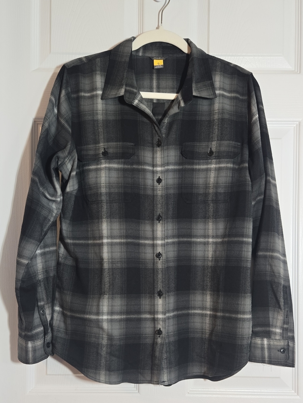 Eddie Bauer Gray and Black Plaid Button-Down Shirt Size Large